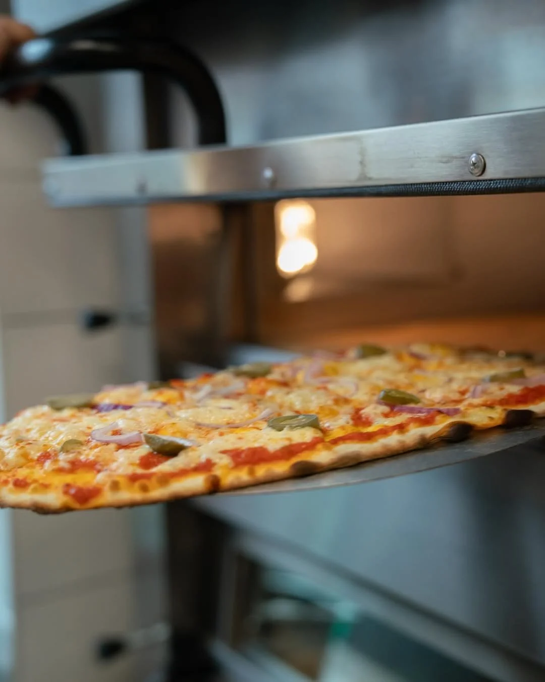 Amo's Kebab - Maträtt: Flatbread Pizza